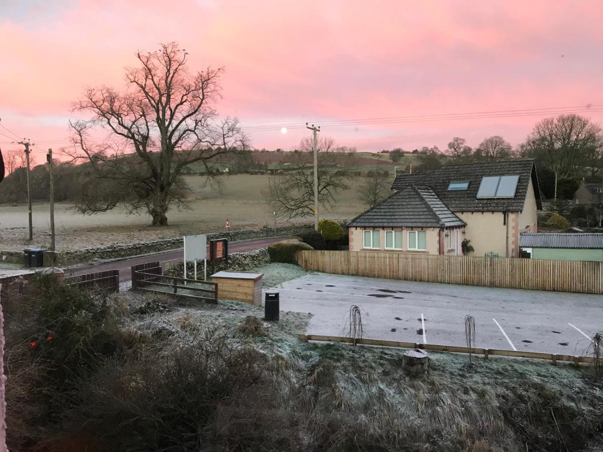 Horse And Hound Country Inn Bonchester Bridge Экстерьер фото