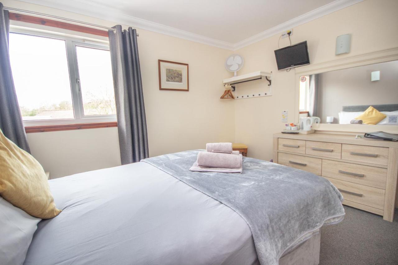 Horse And Hound Country Inn Bonchester Bridge Экстерьер фото