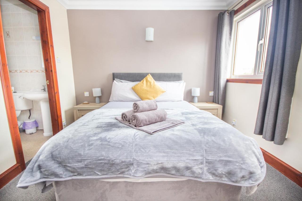 Horse And Hound Country Inn Bonchester Bridge Экстерьер фото