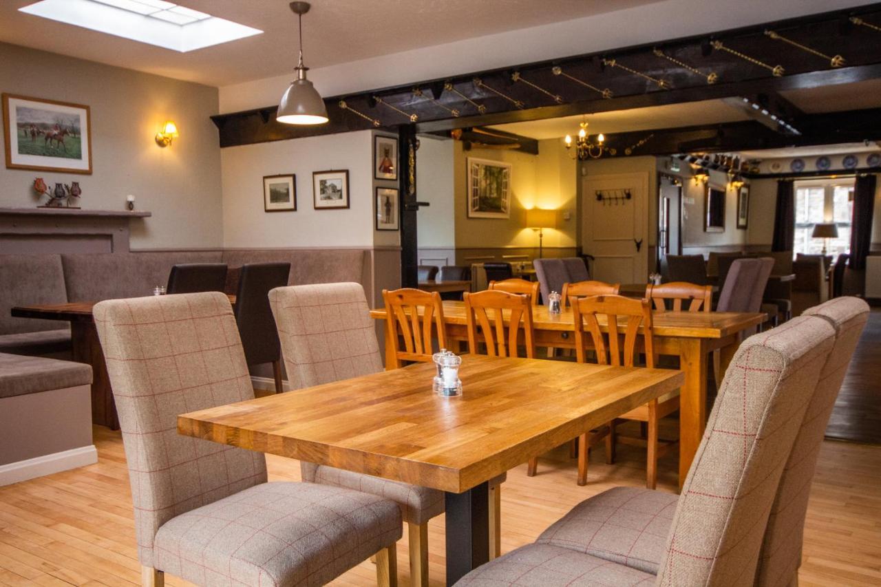 Horse And Hound Country Inn Bonchester Bridge Экстерьер фото