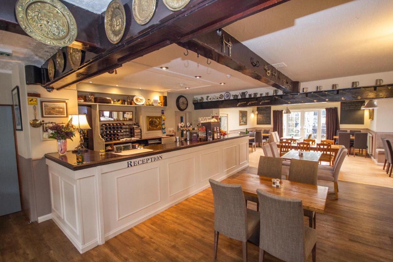 Horse And Hound Country Inn Bonchester Bridge Экстерьер фото