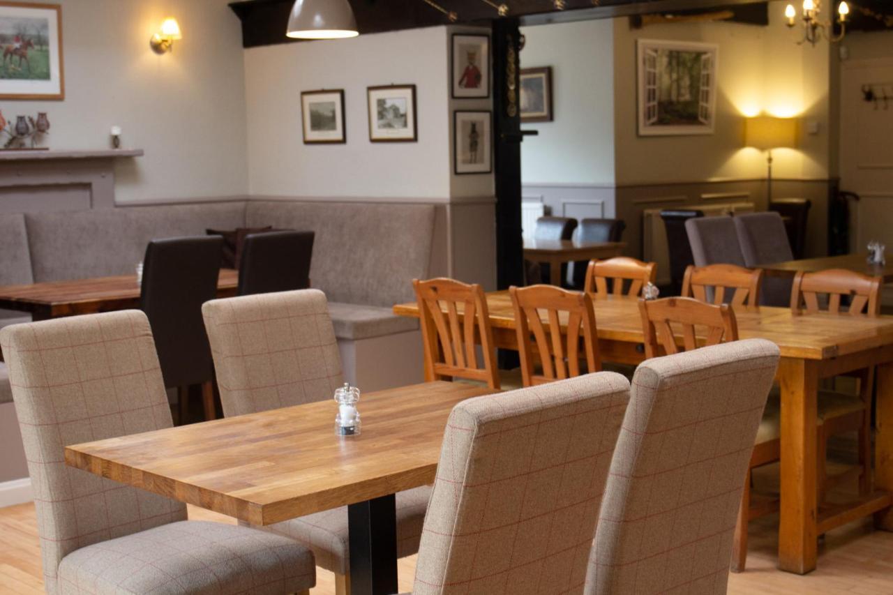 Horse And Hound Country Inn Bonchester Bridge Экстерьер фото