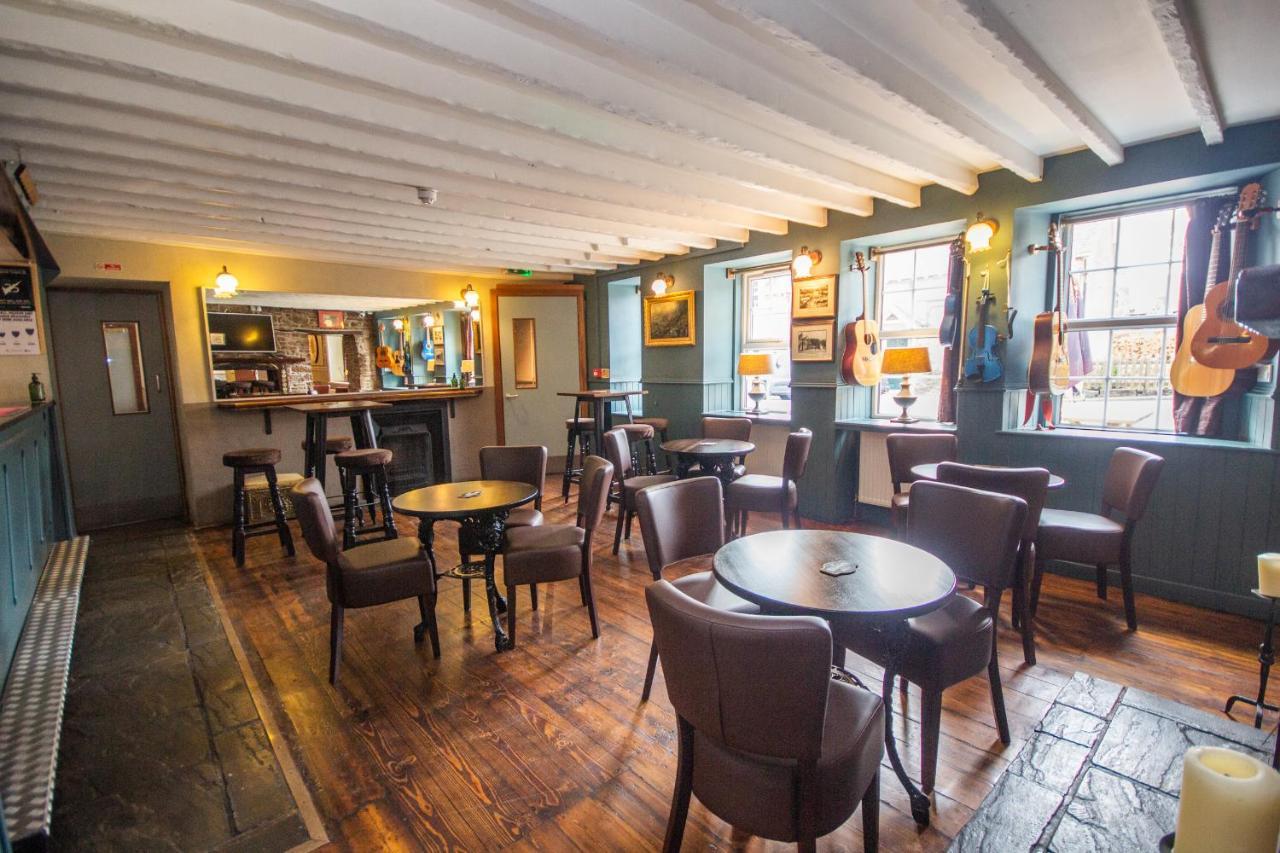 Horse And Hound Country Inn Bonchester Bridge Экстерьер фото